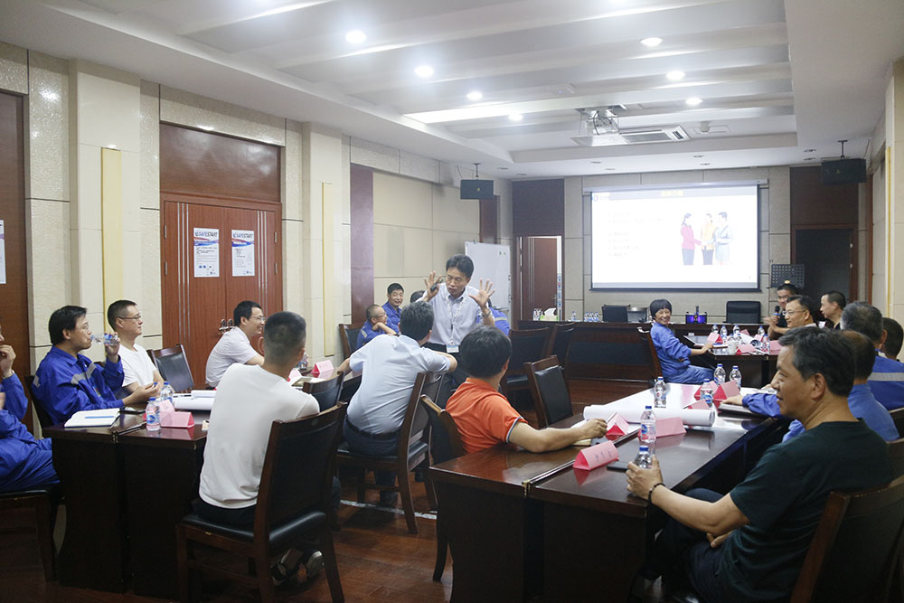 1.8  應(yīng)急管理指揮能力培訓.JPG